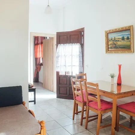 House Sfakera